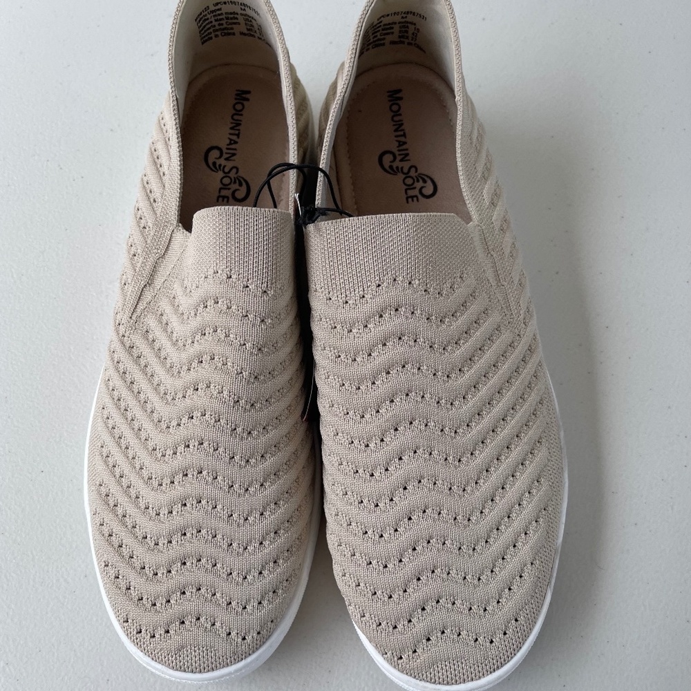 Mountain Sole Courage Knit Slip-on Sneaker